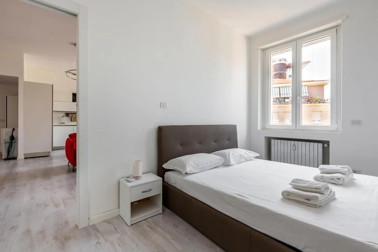 Garibaldi & Gae Aulenti Modern Apt With Private Parking! Милан Италия
