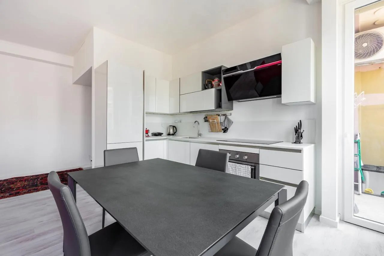 Garibaldi & Gae Aulenti Modern Apt With Private Parking! Милан Апартаменты